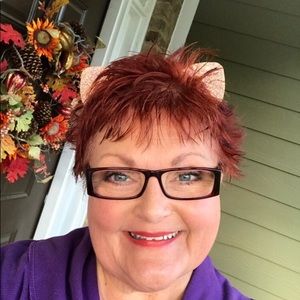 Meet your Posher, Carol